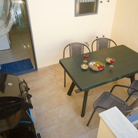 Sliema Duplex 1 Bedroom Apartment With 2 Bathrooms- Sleep 4 Bagian luar foto